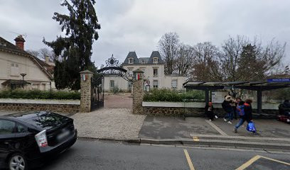 Nora Infirmière Sannois, Infirmière à Sannois
