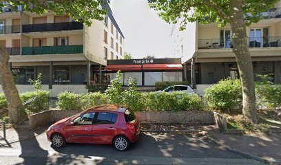 Tonnelet Anne, Infirmière à Saint-Nom-la-Bretèche