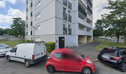Pierre Clothilde/Delort Claire, Infirmière au Mée-sur-Seine