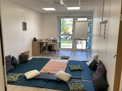 Pauline Baudin - Infirmière Puéricultrice - Conseillère En Allaitement - Portage Physiologique - Massage Parents Bébé, Cabinet Infirmier à Sillingy