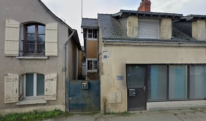 Ludovic Gravoueille, Infirmière à Seiches-sur-le-Loir