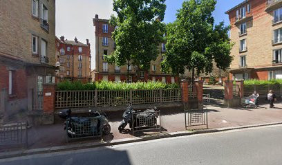 Ngimbi N Konde Malanda, Infirmière à Suresnes