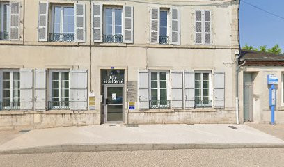 Hetault, Infirmière à Varennes-sur-Allier